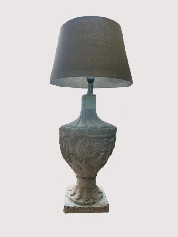 מנורת שולחן דקורטיבית בסיס דמוי כד עתיק